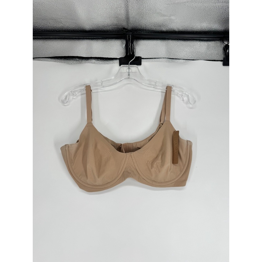 SKIMS Fits Everybody Unlined Demi Bra Womens Size 40D Clay Tan Beige Underwired